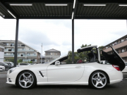 メルセデスベンツ SLクラス SL350 AMGｽﾎﾟｰﾂ&ABC&ﾚｰﾀﾞｰｾｰﾌﾃｨPKG　AMGｴｱﾛ/19ｲﾝﾁAW ﾏｼﾞｯｸｽｶｲﾙｰﾌ ｷｰﾚｽｺﾞｰ 赤革/ﾍﾞﾝﾁﾚｰﾀｰ HDDﾅﾋﾞ 地ﾃﾞｼﾞ Bｶﾒﾗ BTｵｰﾃﾞｨｵ harman/kardon ﾊﾟﾄﾞﾙｼﾌﾄ 自動ﾄﾗﾝｸ/ﾌｯﾄOP付 ｷｾﾉﾝ/自動HB ｱﾝﾋﾞｴﾝﾄﾗｲﾄ　2年保証付