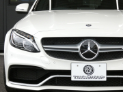 AMG Cクラス C63 ｴｸｽｸﾙｰｼﾌﾞ&ﾚｰﾀﾞｰｾｰﾌﾃｨPKG　1ｵｰﾅｰ AMG19ｲﾝﾁAW&AMGｴｱﾛ ﾌﾞﾗｯｸﾅｯﾊﾟﾚｻﾞｰ ﾅﾋﾞTV Bｶﾒﾗ Burmester 純正ﾄﾞﾗﾚｺ 自動ﾄﾗﾝｸ/ﾌｯﾄOP ｴｱﾊﾞﾗﾝｽPKG/ﾊﾟﾌｭｰﾑｱﾄﾏｲｻﾞｰ AMGﾗｲﾄﾞｺﾝﾄﾛｰﾙｻｽ AMG強化ﾌﾞﾚｰｷ LEDﾍｯﾄﾞﾗｲﾄ　2年保証付