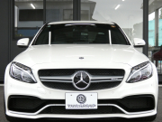 AMG Cクラス C63 ｴｸｽｸﾙｰｼﾌﾞ&ﾚｰﾀﾞｰｾｰﾌﾃｨPKG　1ｵｰﾅｰ AMG19ｲﾝﾁAW&AMGｴｱﾛ ﾌﾞﾗｯｸﾅｯﾊﾟﾚｻﾞｰ ﾅﾋﾞTV Bｶﾒﾗ Burmester 純正ﾄﾞﾗﾚｺ 自動ﾄﾗﾝｸ/ﾌｯﾄOP ｴｱﾊﾞﾗﾝｽPKG/ﾊﾟﾌｭｰﾑｱﾄﾏｲｻﾞｰ AMGﾗｲﾄﾞｺﾝﾄﾛｰﾙｻｽ AMG強化ﾌﾞﾚｰｷ LEDﾍｯﾄﾞﾗｲﾄ　2年保証付