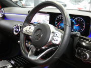 メルセデスベンツ CLAクラス CLA250 4MATIC ｼｭｰﾃｨﾝｸﾞﾌﾞﾚｰｸ AMGﾗｲﾝ AMGﾚｻﾞｰｴｸｽｸﾙｰｼﾌﾞ&ｱﾄﾞﾊﾞﾝｽﾄﾞ&ﾅﾋﾞ&ﾚｰﾀﾞｰｾｰﾌﾃｨPKG　meｺﾈｸﾄ 赤黒革 ﾊﾟﾉﾗﾏSR MBUXﾅﾋﾞTV 360度ｶﾒﾗ ｱﾄﾞﾊﾞﾝｽﾄﾞｻｳﾝﾄﾞ ﾍｯﾄﾞｱｯﾌﾟD ﾜｲﾔﾚｽﾁｬｰｼﾞ 自動ﾘｱｹﾞｰﾄ LEDﾗｲﾄ/自動HB　2年保証付