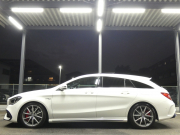 AMG CLAクラス CLA45 4MATIC ｼｭｰﾃｨﾝｸﾞﾌﾞﾚｰｸ ﾚｰﾀﾞｰｾｰﾌﾃｨPKG　後期 ｷｰﾚｽｺﾞｰ 黒革/ﾋｰﾀｰ ﾊﾟﾉﾗﾏｻﾝﾙｰﾌ HDDﾅﾋﾞ 地ﾃﾞｼﾞ Bｶﾒﾗ AppleCarPlay 自動ﾘｱｹﾞｰﾄ/ﾌｯﾄOP 前後ﾄﾞﾗﾚｺ AMGｴｱﾛ/18ｲﾝﾁAW AMGﾗｲﾄﾞｺﾝﾄﾛｰﾙｻｽ LEDﾍｯﾄﾞﾗｲﾄ/ｵｰﾄHB　2年保証付