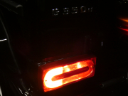 メルセデスベンツ Gクラス G350d ﾗｸﾞｼﾞｭｱﾘｰPKG　ﾃﾞｨｽﾄﾛﾆｯｸﾌﾟﾗｽ 245psE/G AMGｵｰﾊﾞｰﾌｪﾝﾀﾞｰ 黒本革ｼｰﾄ/前後ﾋｰﾀｰ HDDﾅﾋﾞ 地ﾃﾞｼﾞ ﾊﾞｯｸ&ｻｲﾄﾞｶﾒﾗ harman/kardon BTｵｰﾃﾞｨｵ ﾊﾟﾄﾞﾙｼﾌﾄ ﾊﾟｰｸﾄﾛﾆｯｸｾﾝｻｰ 純正18ｲﾝﾁAW ｷｾﾉﾝﾗｲﾄ　2年保証付