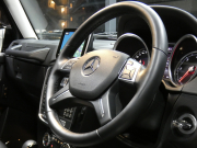 メルセデスベンツ Gクラス G350d ﾗｸﾞｼﾞｭｱﾘｰPKG　ﾃﾞｨｽﾄﾛﾆｯｸﾌﾟﾗｽ 245psE/G AMGｵｰﾊﾞｰﾌｪﾝﾀﾞｰ 黒本革ｼｰﾄ/前後ﾋｰﾀｰ HDDﾅﾋﾞ 地ﾃﾞｼﾞ ﾊﾞｯｸ&ｻｲﾄﾞｶﾒﾗ harman/kardon BTｵｰﾃﾞｨｵ ﾊﾟﾄﾞﾙｼﾌﾄ ﾊﾟｰｸﾄﾛﾆｯｸｾﾝｻｰ 純正18ｲﾝﾁAW ｷｾﾉﾝﾗｲﾄ　2年保証付