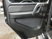 メルセデスベンツ Gクラス G350d ﾗｸﾞｼﾞｭｱﾘｰPKG　ﾃﾞｨｽﾄﾛﾆｯｸﾌﾟﾗｽ 245psE/G AMGｵｰﾊﾞｰﾌｪﾝﾀﾞｰ 黒本革ｼｰﾄ/前後ﾋｰﾀｰ HDDﾅﾋﾞ 地ﾃﾞｼﾞ ﾊﾞｯｸ&ｻｲﾄﾞｶﾒﾗ harman/kardon BTｵｰﾃﾞｨｵ ﾊﾟﾄﾞﾙｼﾌﾄ ﾊﾟｰｸﾄﾛﾆｯｸｾﾝｻｰ 純正18ｲﾝﾁAW ｷｾﾉﾝﾗｲﾄ　2年保証付