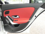 メルセデスベンツ CLAクラス CLA200d AMGﾗｲﾝ AMGﾚｻﾞｰｴｸｽｸﾙｰｼﾌﾞ&ｱﾄﾞﾊﾞﾝｽﾄﾞ&ﾅﾋﾞ&ﾚｰﾀﾞｰｾｰﾌﾃｨPKG　meｺﾈｸﾄ 赤黒革 ﾊﾟﾉﾗﾏSR MBUXﾅﾋﾞTV 360度ｶﾒﾗ ｱﾄﾞﾊﾞﾝｽﾄﾞｻｳﾝﾄﾞ ﾍｯﾄﾞｱｯﾌﾟD ﾜｲﾔﾚｽﾁｬｰｼﾞ ﾄﾞﾗﾚｺ LEDﾗｲﾄ/ｱﾀﾞﾌﾟﾃｨﾌﾞHB　2年保証付