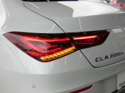 メルセデスベンツ CLAクラス CLA200d AMGﾗｲﾝ AMGﾚｻﾞｰｴｸｽｸﾙｰｼﾌﾞ&ｱﾄﾞﾊﾞﾝｽﾄﾞ&ﾅﾋﾞ&ﾚｰﾀﾞｰｾｰﾌﾃｨPKG　meｺﾈｸﾄ 赤黒革 ﾊﾟﾉﾗﾏSR MBUXﾅﾋﾞTV 360度ｶﾒﾗ ｱﾄﾞﾊﾞﾝｽﾄﾞｻｳﾝﾄﾞ ﾍｯﾄﾞｱｯﾌﾟD ﾜｲﾔﾚｽﾁｬｰｼﾞ ﾄﾞﾗﾚｺ LEDﾗｲﾄ/ｱﾀﾞﾌﾟﾃｨﾌﾞHB　2年保証付