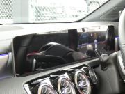 メルセデスベンツ CLAクラス CLA200d AMGﾗｲﾝ AMGﾚｻﾞｰｴｸｽｸﾙｰｼﾌﾞ&ｱﾄﾞﾊﾞﾝｽﾄﾞ&ﾅﾋﾞ&ﾚｰﾀﾞｰｾｰﾌﾃｨPKG　meｺﾈｸﾄ 赤黒革 ﾊﾟﾉﾗﾏSR MBUXﾅﾋﾞTV 360度ｶﾒﾗ ｱﾄﾞﾊﾞﾝｽﾄﾞｻｳﾝﾄﾞ ﾍｯﾄﾞｱｯﾌﾟD ﾜｲﾔﾚｽﾁｬｰｼﾞ ﾄﾞﾗﾚｺ LEDﾗｲﾄ/ｱﾀﾞﾌﾟﾃｨﾌﾞHB　2年保証付