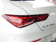 メルセデスベンツ CLAクラス CLA200d AMGﾗｲﾝ AMGﾚｻﾞｰｴｸｽｸﾙｰｼﾌﾞ&ｱﾄﾞﾊﾞﾝｽﾄﾞ&ﾅﾋﾞ&ﾚｰﾀﾞｰｾｰﾌﾃｨPKG　meｺﾈｸﾄ 赤黒革 ﾊﾟﾉﾗﾏSR MBUXﾅﾋﾞTV 360度ｶﾒﾗ ｱﾄﾞﾊﾞﾝｽﾄﾞｻｳﾝﾄﾞ ﾍｯﾄﾞｱｯﾌﾟD ﾜｲﾔﾚｽﾁｬｰｼﾞ ﾄﾞﾗﾚｺ LEDﾗｲﾄ/ｱﾀﾞﾌﾟﾃｨﾌﾞHB　2年保証付