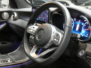 メルセデスベンツ GLC GLC300 4MATIC AMGﾗｲﾝ ﾚｻﾞｰｴｸｽｸﾙｰｼﾌﾞ&ﾚｰﾀﾞｰｾｰﾌﾃｨPKG　後期 meｺﾈｸﾄ AMGｴｱﾛ&20AW 黒本革/ﾍﾞﾝﾁﾚｰﾀｰ/ﾏｯｻｰｼﾞ ﾊﾟﾉﾗﾏSR MBUXﾅﾋﾞ 地ﾃﾞｼﾞ 360度ｶﾒﾗ 前後ﾄﾞﾗﾚｺ Burmester ﾍｯﾄﾞｱｯﾌﾟD 自動ﾘｱｹﾞｰﾄ/ﾌｯﾄOP LEDﾍｯﾄﾞﾗｲﾄ　2年保証付
