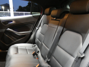メルセデスベンツ GLA GLA180 ﾌﾟﾚﾐｱﾑ&ﾚｰﾀﾞｰｾｰﾌﾃｨPKG　後期 1ｵｰﾅｰ ｷｰﾚｽｺﾞｰ 黒本革ｼｰﾄ/ﾋｰﾀｰ ﾊﾟﾉﾗﾏｻﾝﾙｰﾌ ﾅﾋﾞ 地ﾃﾞｼﾞ Bｶﾒﾗ AppleCarPlay 前後ﾄﾞﾗﾚｺ harman/kardon 自動ﾘｱｹﾞｰﾄ/ﾌｯﾄOP LEDﾗｲﾄ/自動HB ｱﾝﾋﾞｴﾝﾄﾗｲﾄ　2年保証付