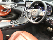 AMG Cクラス C43 4MATIC ｶﾌﾞﾘｵﾚ ﾚｰﾀﾞｰｾｰﾌﾃｨPKG　ｷｰﾚｽｺﾞｰ 9速AT ﾌﾞﾗｯｸ幌 赤本革ｼｰﾄ/ﾋｰﾀｰ/ｴｱｽｶｰﾌ HDDﾅﾋﾞ 地ﾃﾞｼﾞ Bｶﾒﾗ Burmester ｴｱﾊﾞﾗﾝｽPKG AMGｴｱﾛ/19ｲﾝﾁAW AMGﾗｲﾄﾞｺﾝﾄﾛｰﾙｻｽ LEDﾗｲﾄ/自動ﾊｲﾋﾞｰﾑ　2年保証付