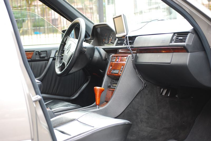 メルセデスベンツ Eクラス E400　正規ﾃﾞｨｰﾗｰ車 後期 左H 純正ｵｰﾃﾞｨｵ ETC 純正AW 整備明細ｱﾘ