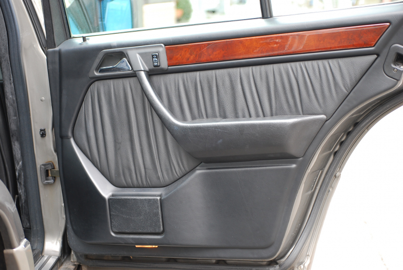 メルセデスベンツ Eクラス E400　正規ﾃﾞｨｰﾗｰ車 後期 左H 純正ｵｰﾃﾞｨｵ ETC 純正AW 整備明細ｱﾘ